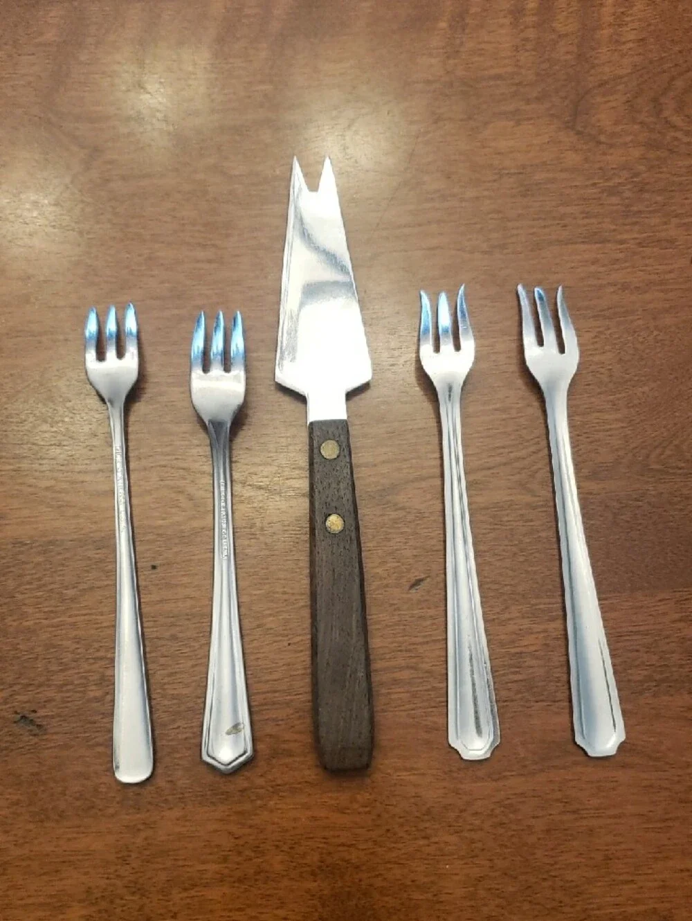 Vtg Stainless Steel Appetizer Forks & Chacuterie Cheese Knife Set (5 Pcs Total)